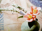 西洋絵画と生花の写真